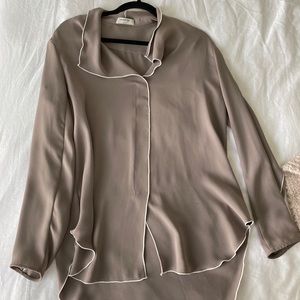 Aritzia Babaton Blouse